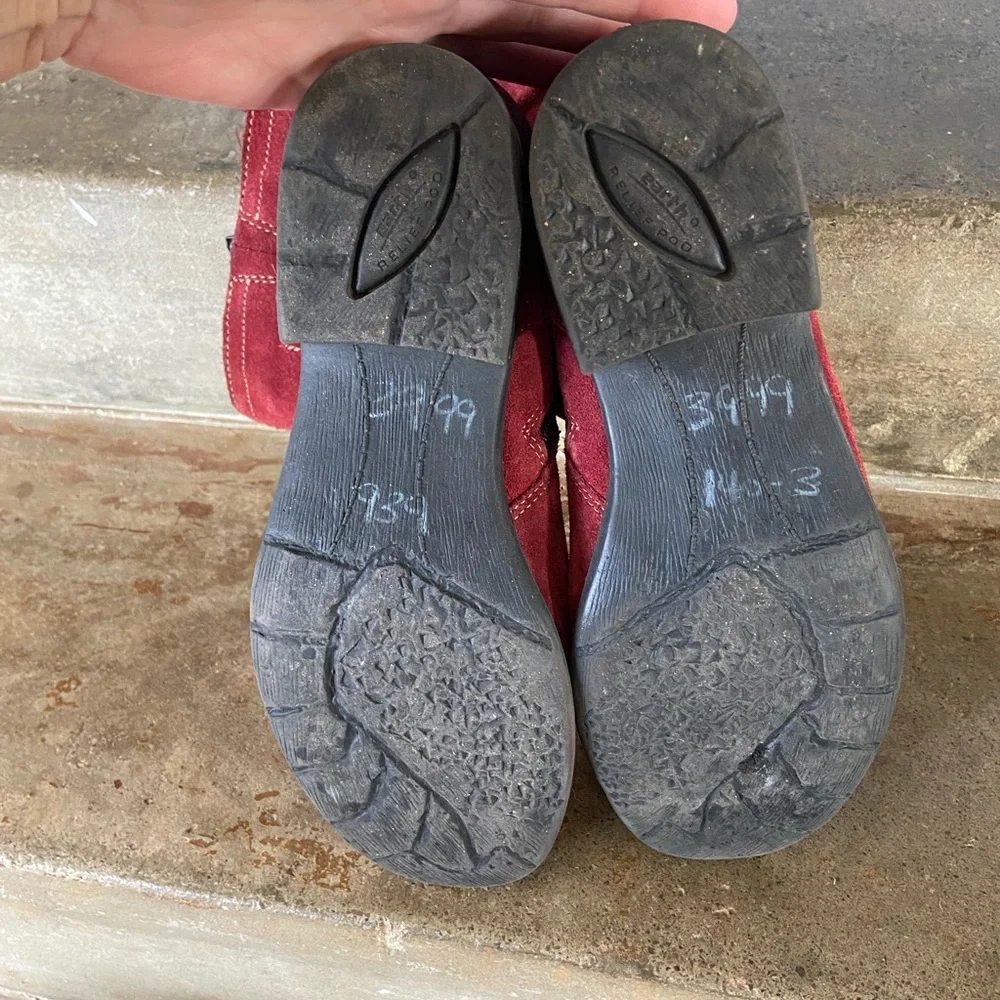 Earth Women's Burgundy Suede Ankle Boots - Picture 7 of 8